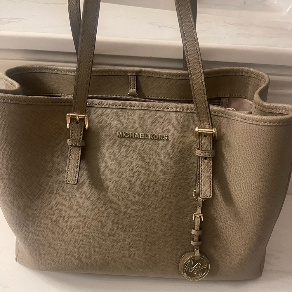 Micheal Kora tote
